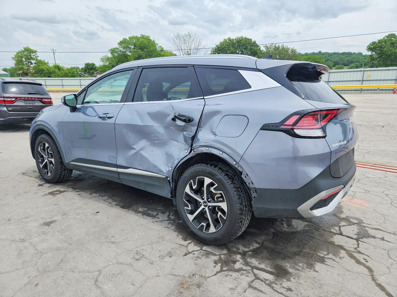 2023 Kia Sportage Ex - Image 2