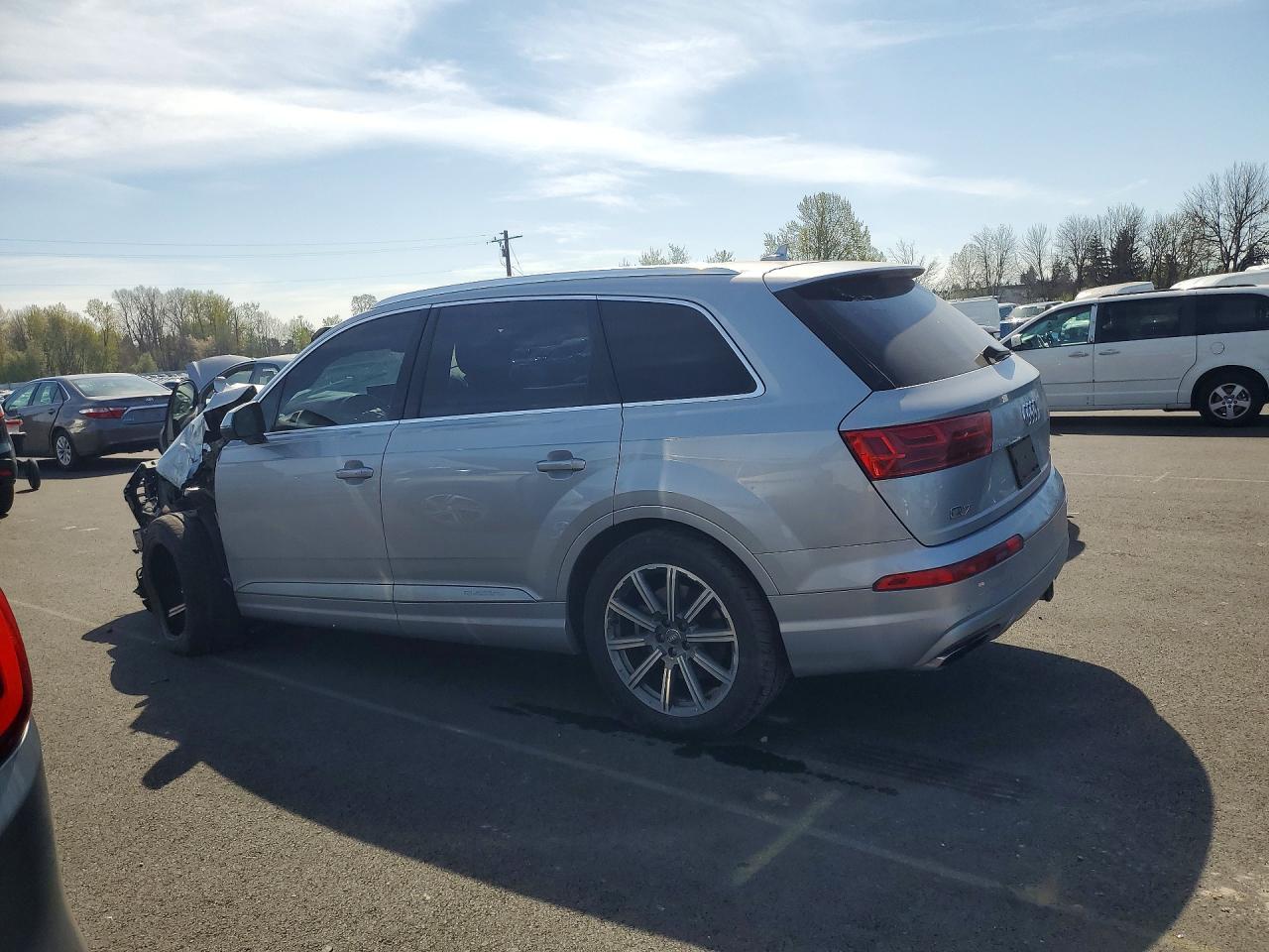 2017 Audi Q7 Prestige - Image 2