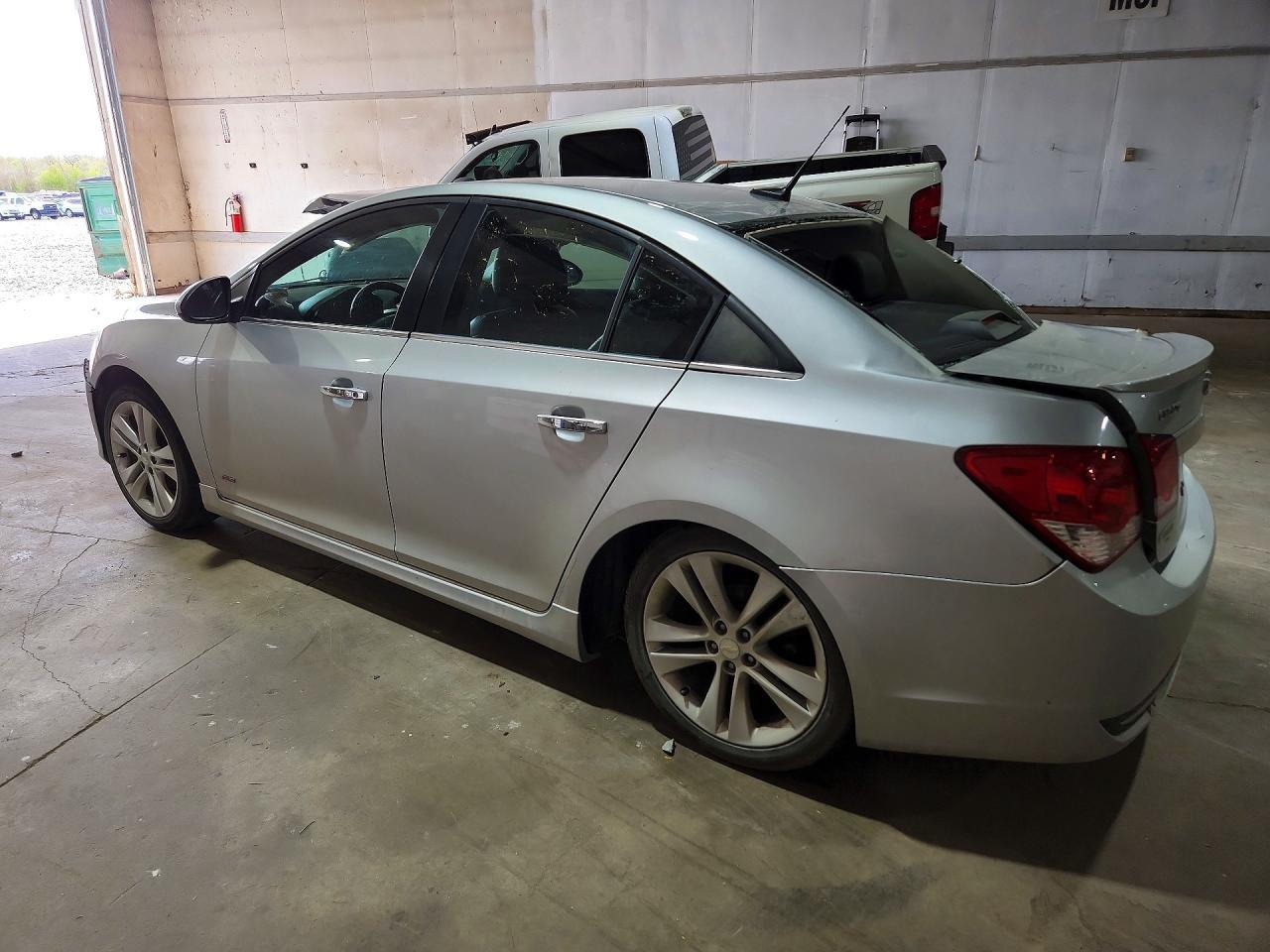 2014 Chevrolet Cruze Ltz - Image 2