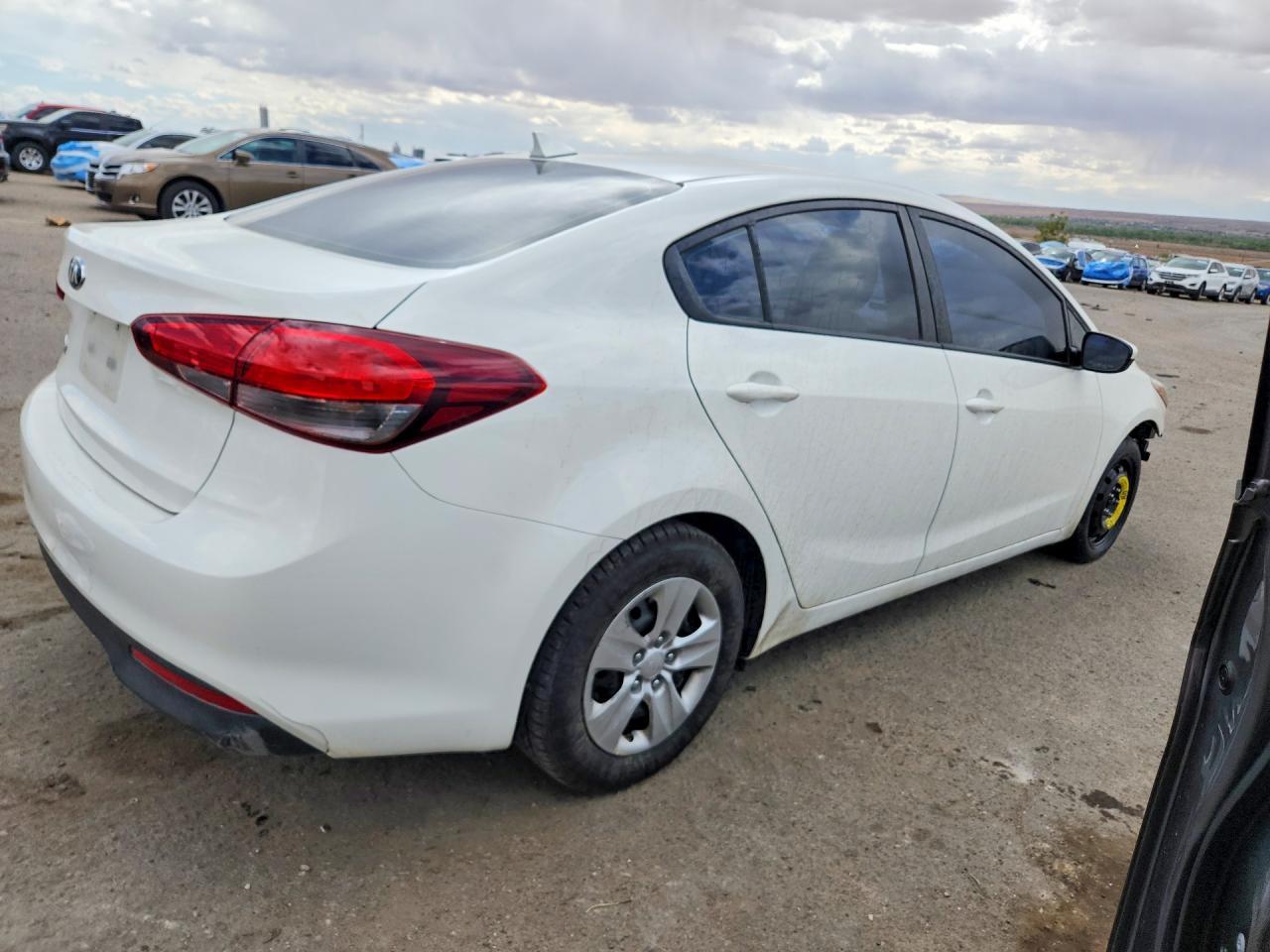 2017 Kia Forte Lx - Image 3