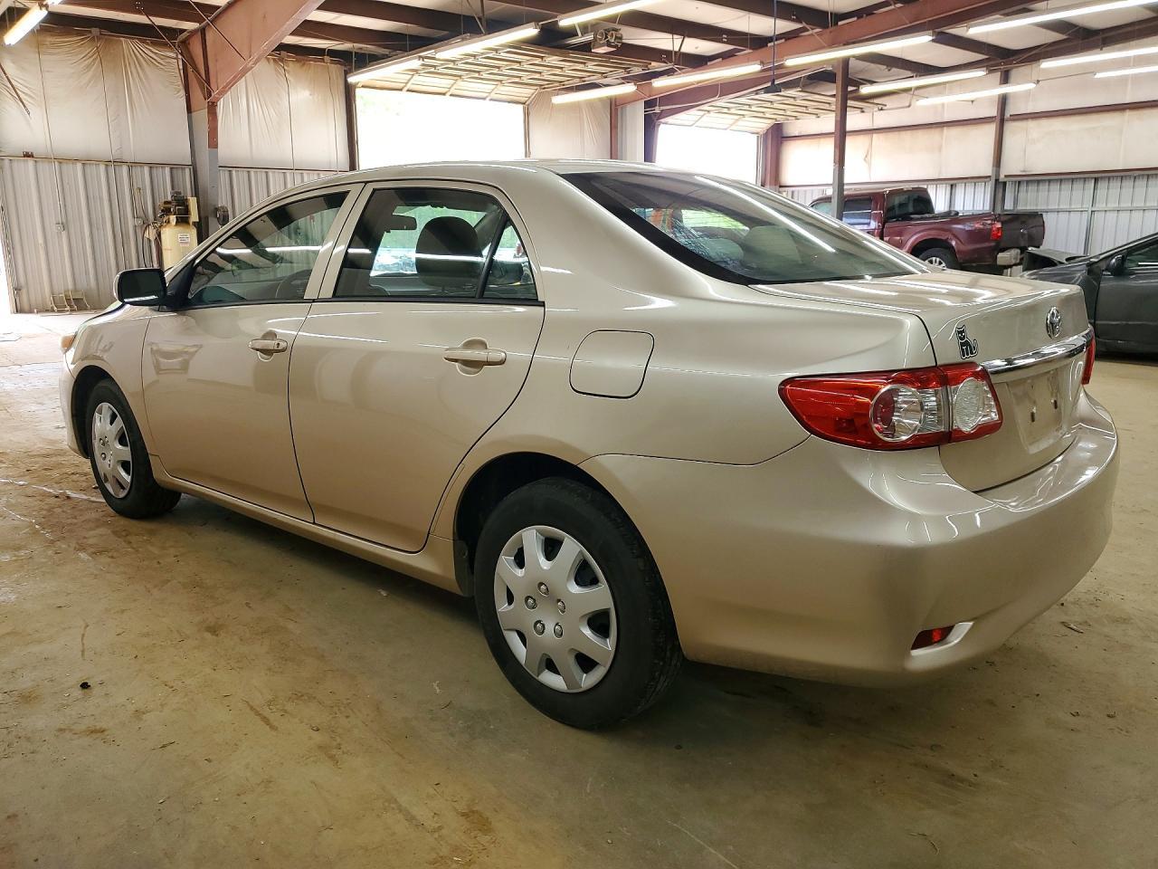 2012 Toyota Corolla L - Фото 2