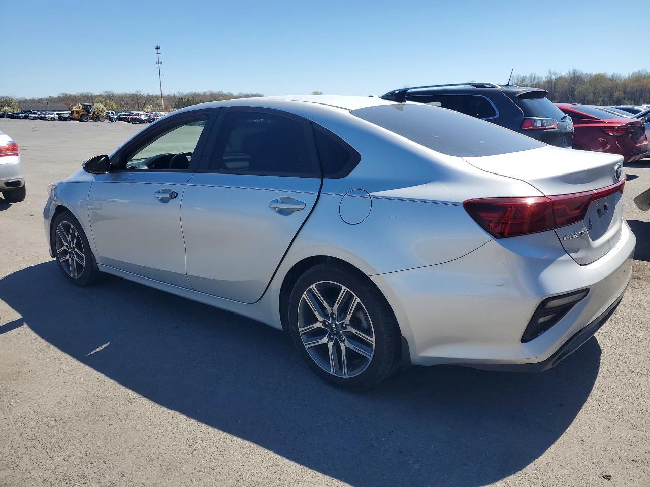 2019 Kia Forte S - Image 2