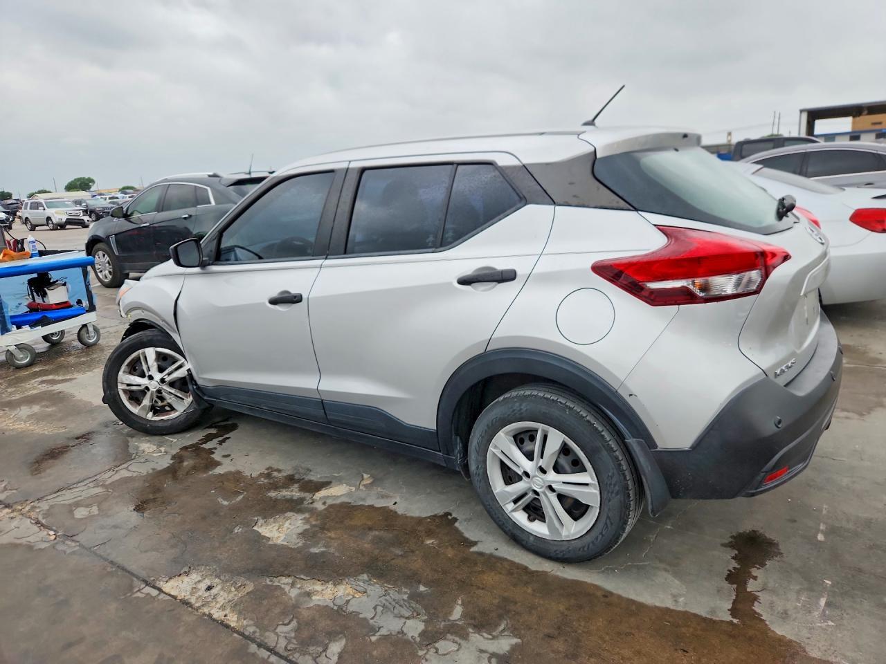 2020 Nissan Kicks S - Image 2