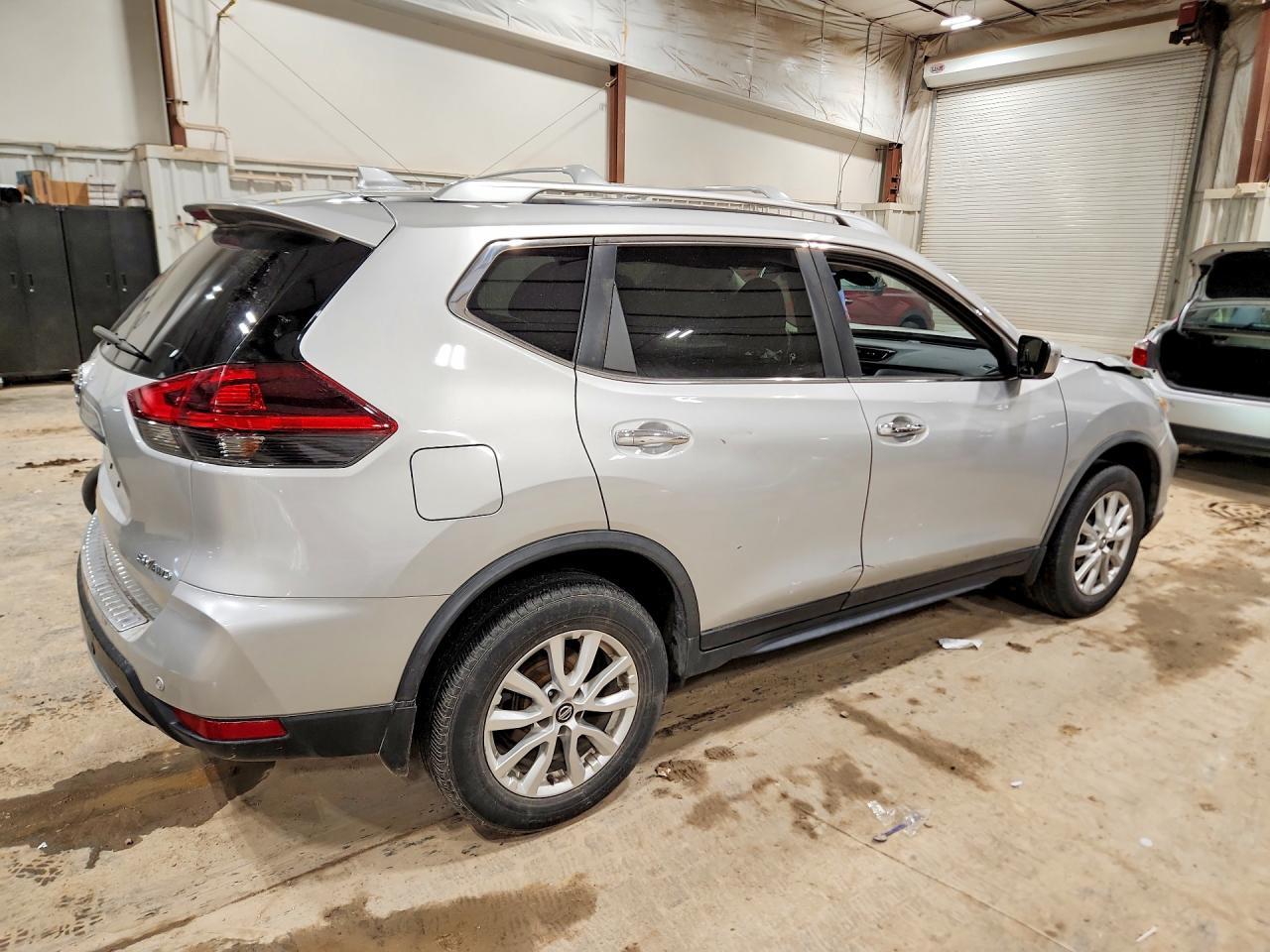2020 Nissan Rogue Sv - Фото 3