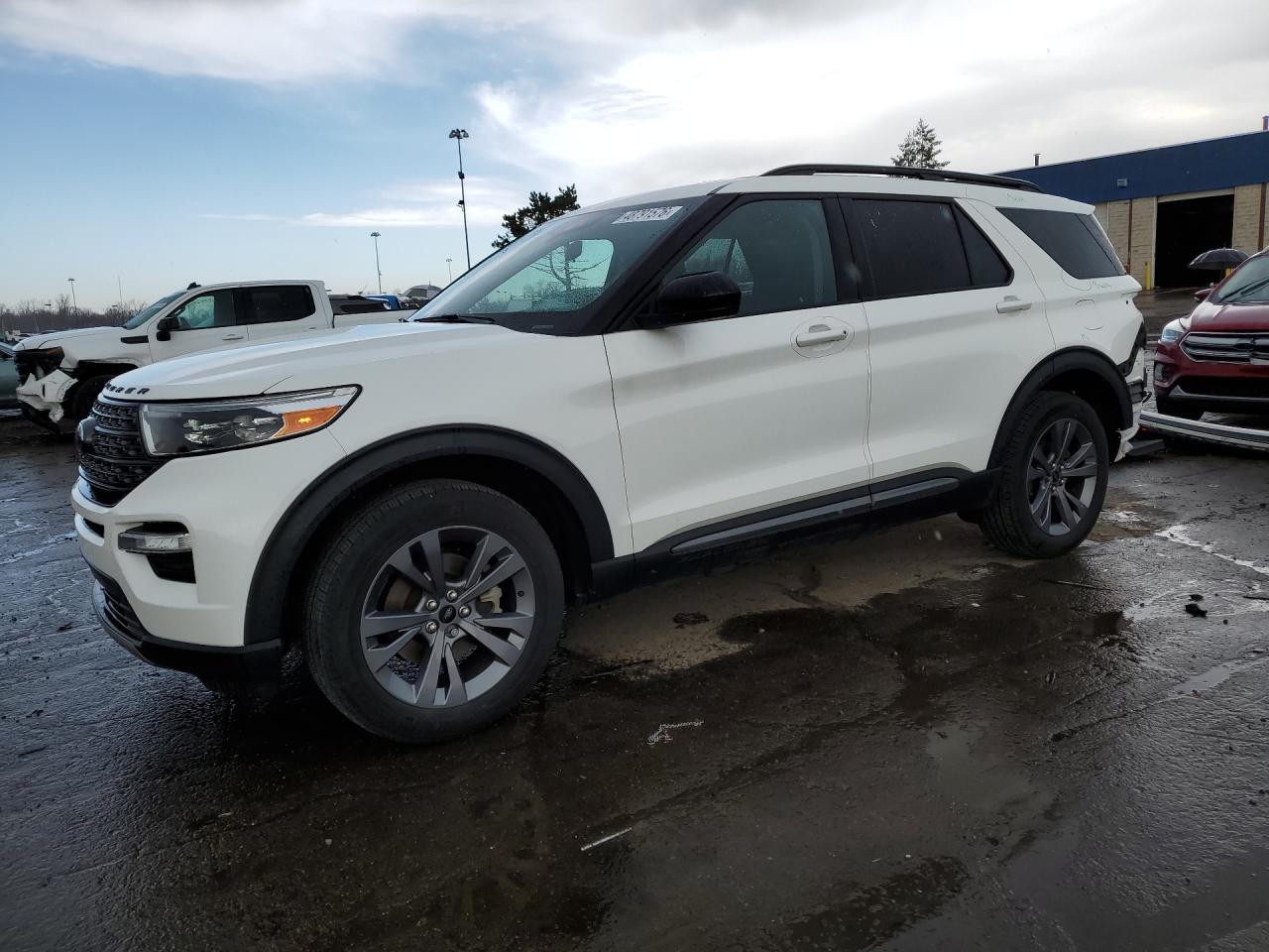2023 Ford Explorer Xlt