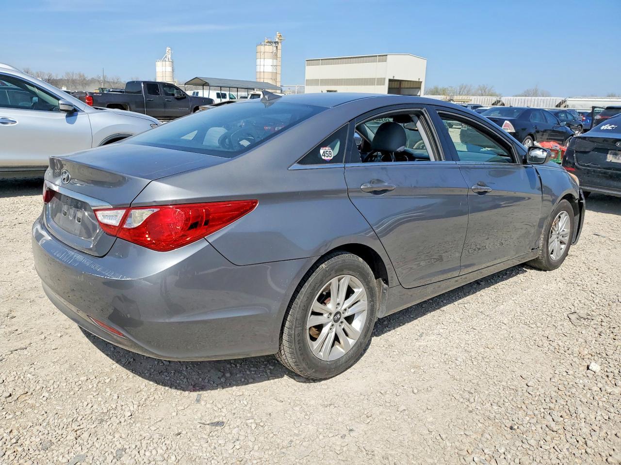 2013 Hyundai Sonata Gls - Image 3