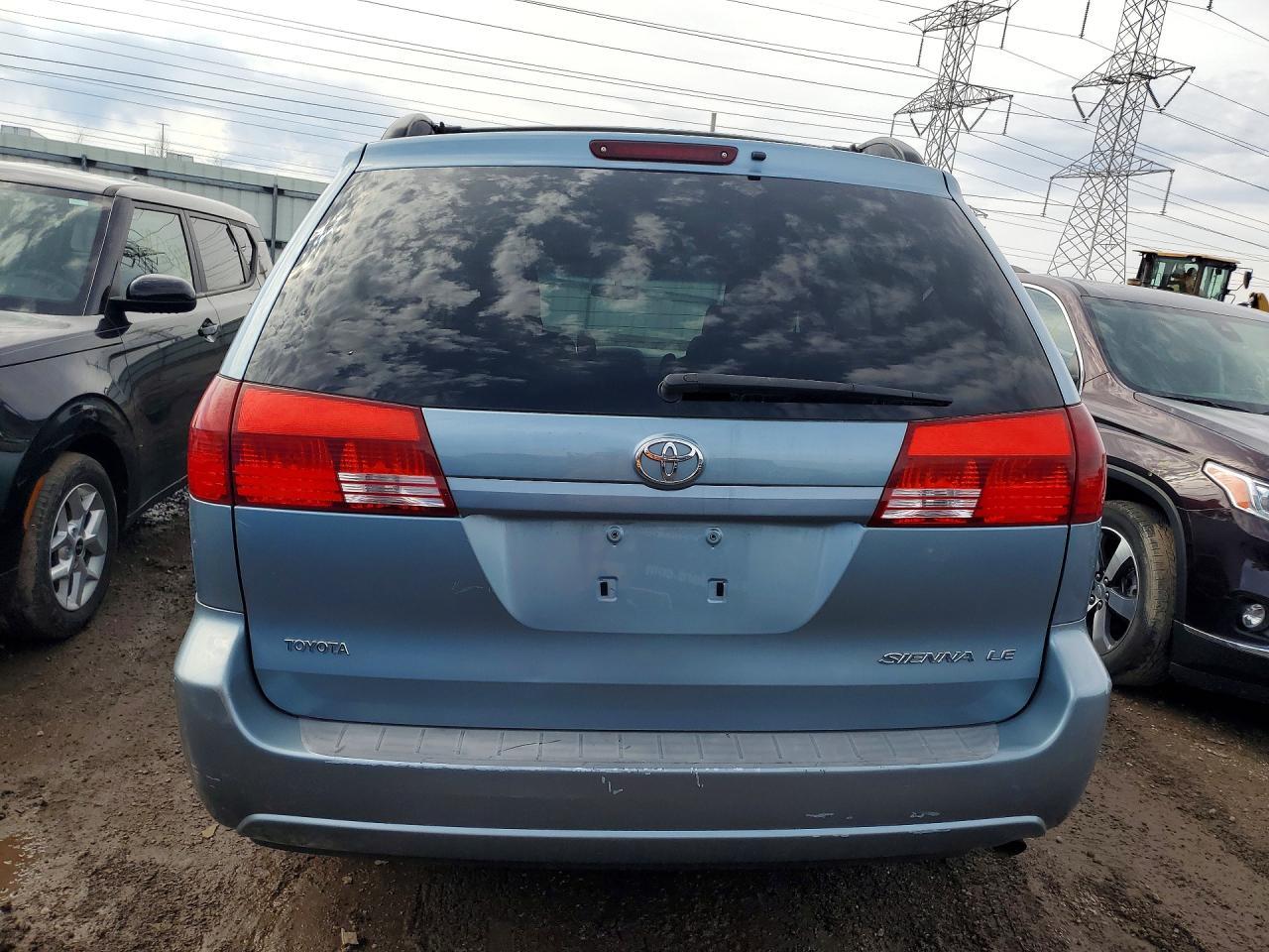 2005 Toyota Sienna Le 7 Passenger - Image 6