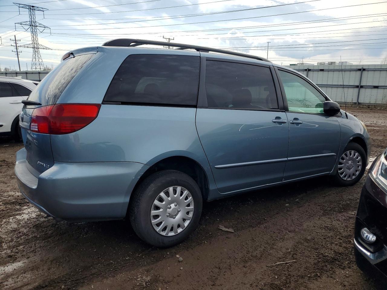 2005 Toyota Sienna Le 7 Passenger - Image 3