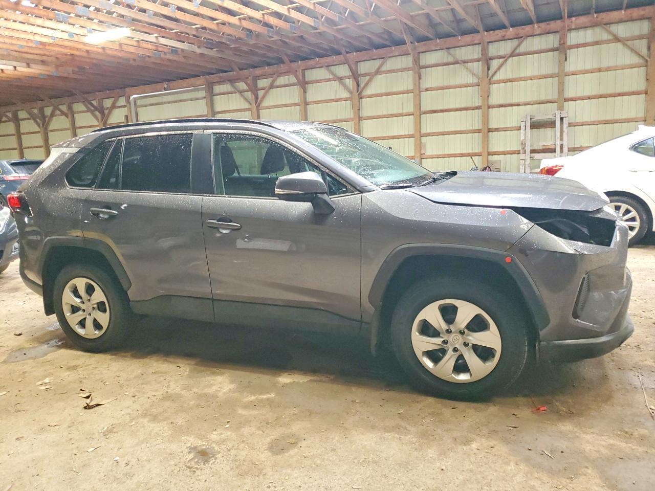 2021 Toyota Rav4 Le - Фото 4