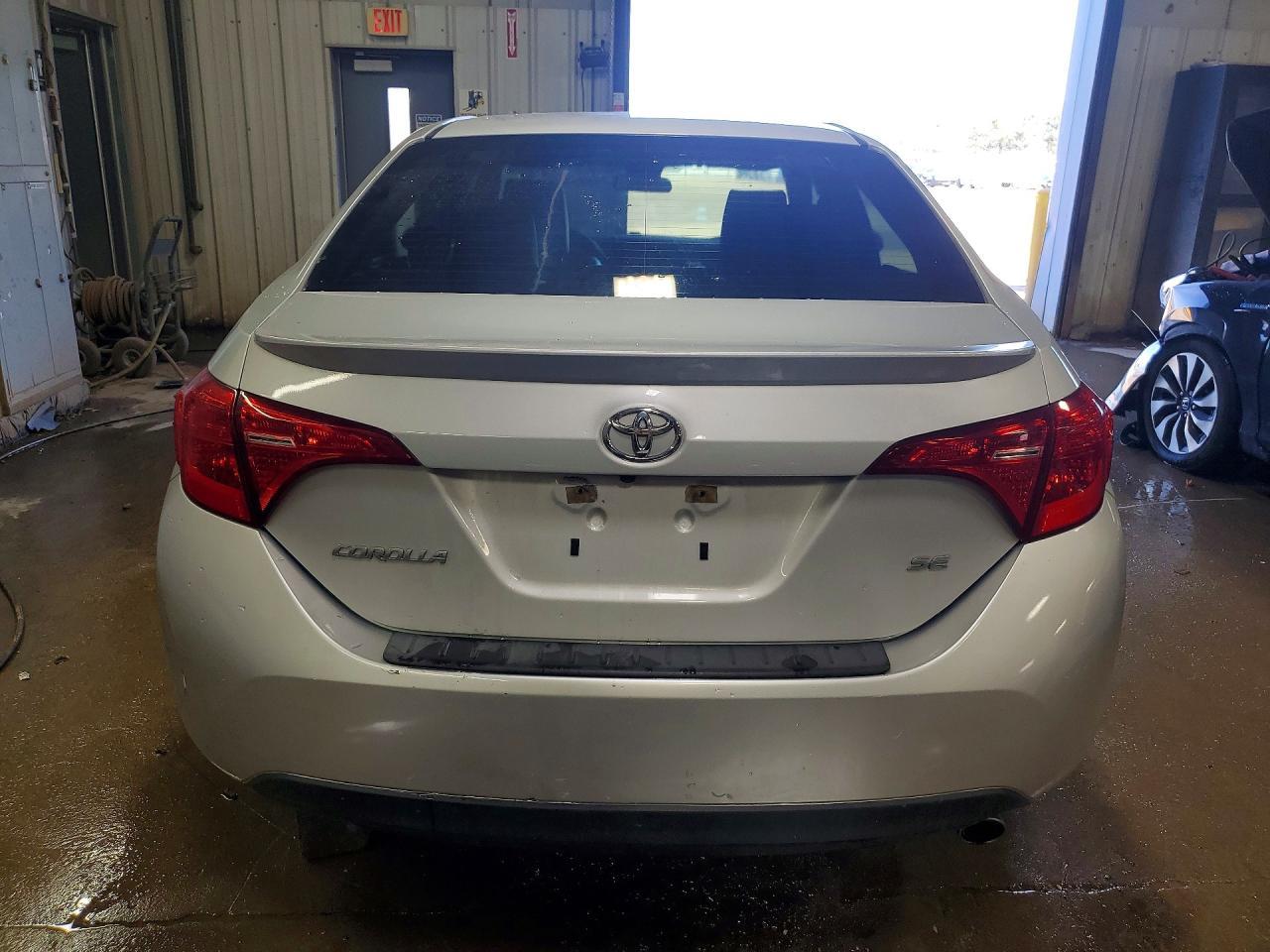 2018 Toyota Corolla Se - Image 6