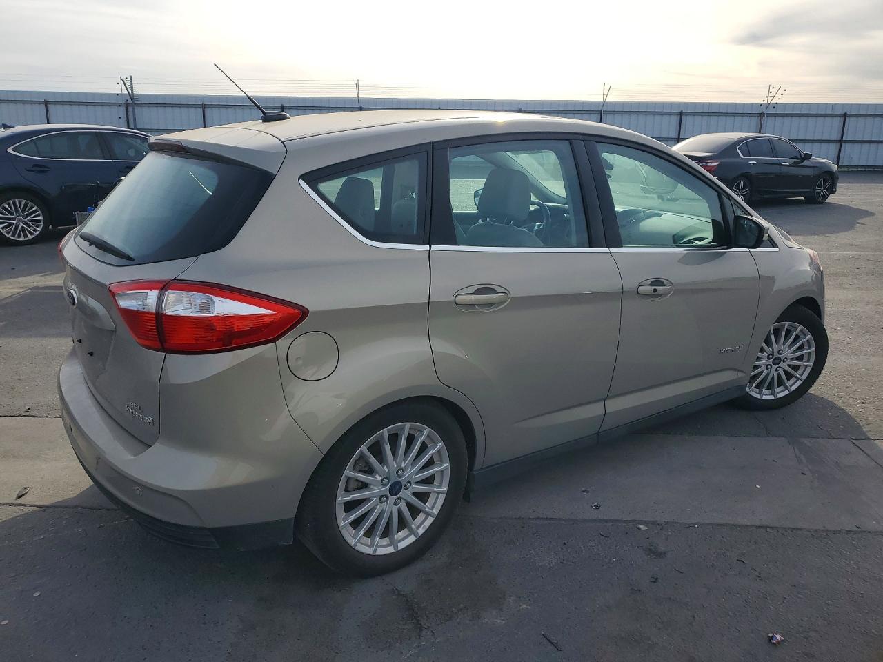 2016 Ford C-Max Sel - Image 3