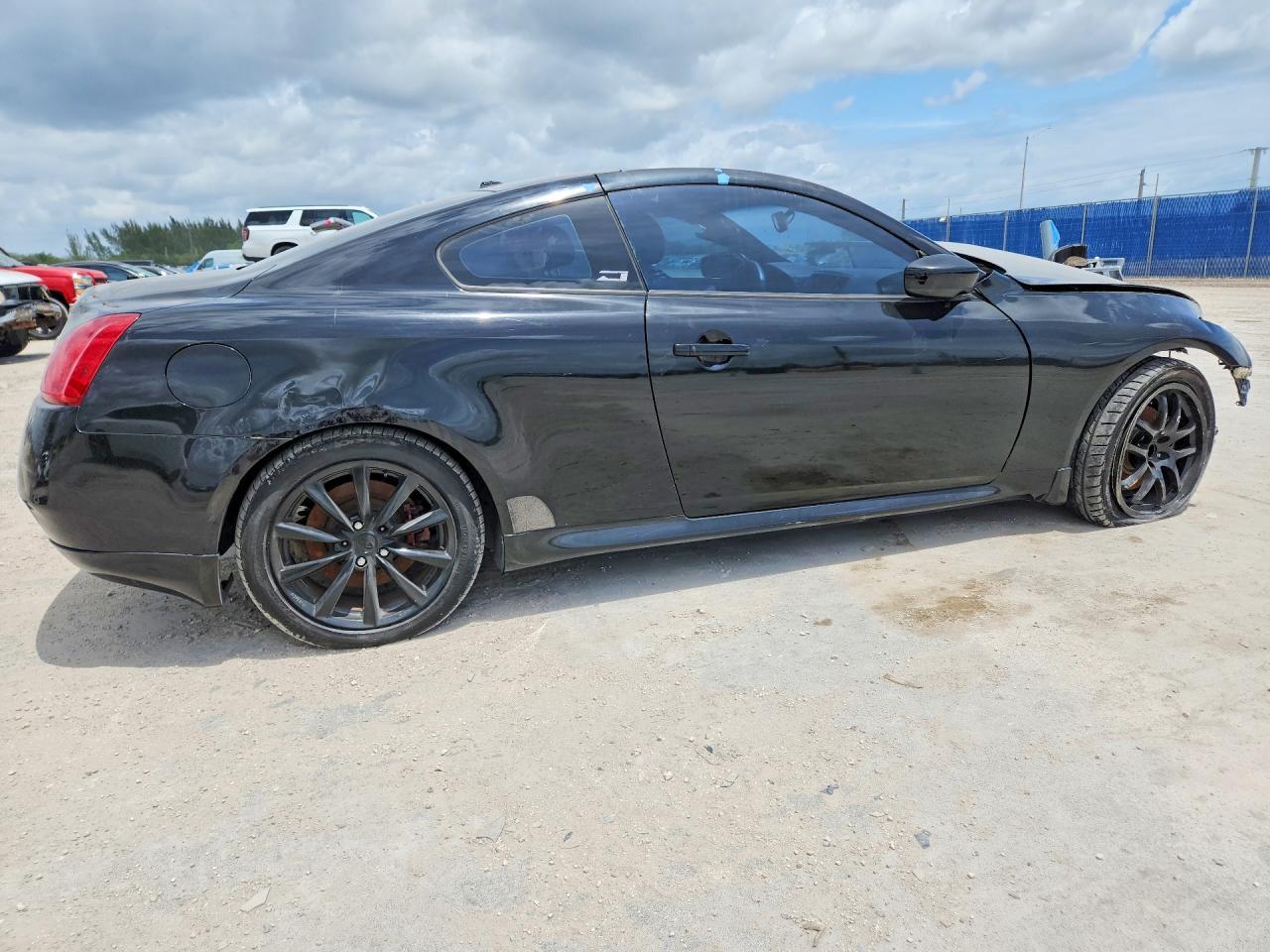 2011 Infiniti G37 Coupe Base - Фото 3