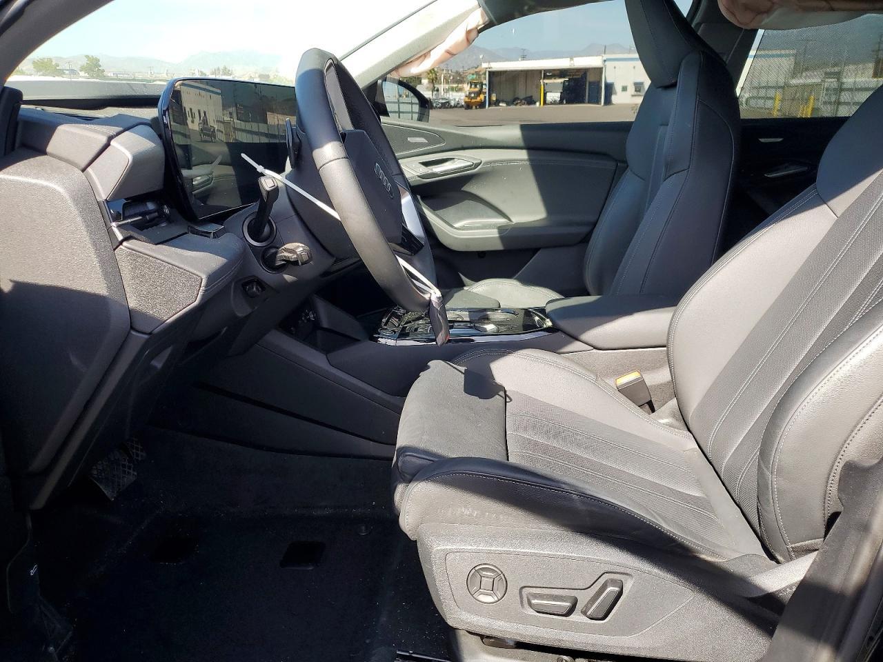 2025 Audi Q6 E-Tron Premium Plus - Фото 7
