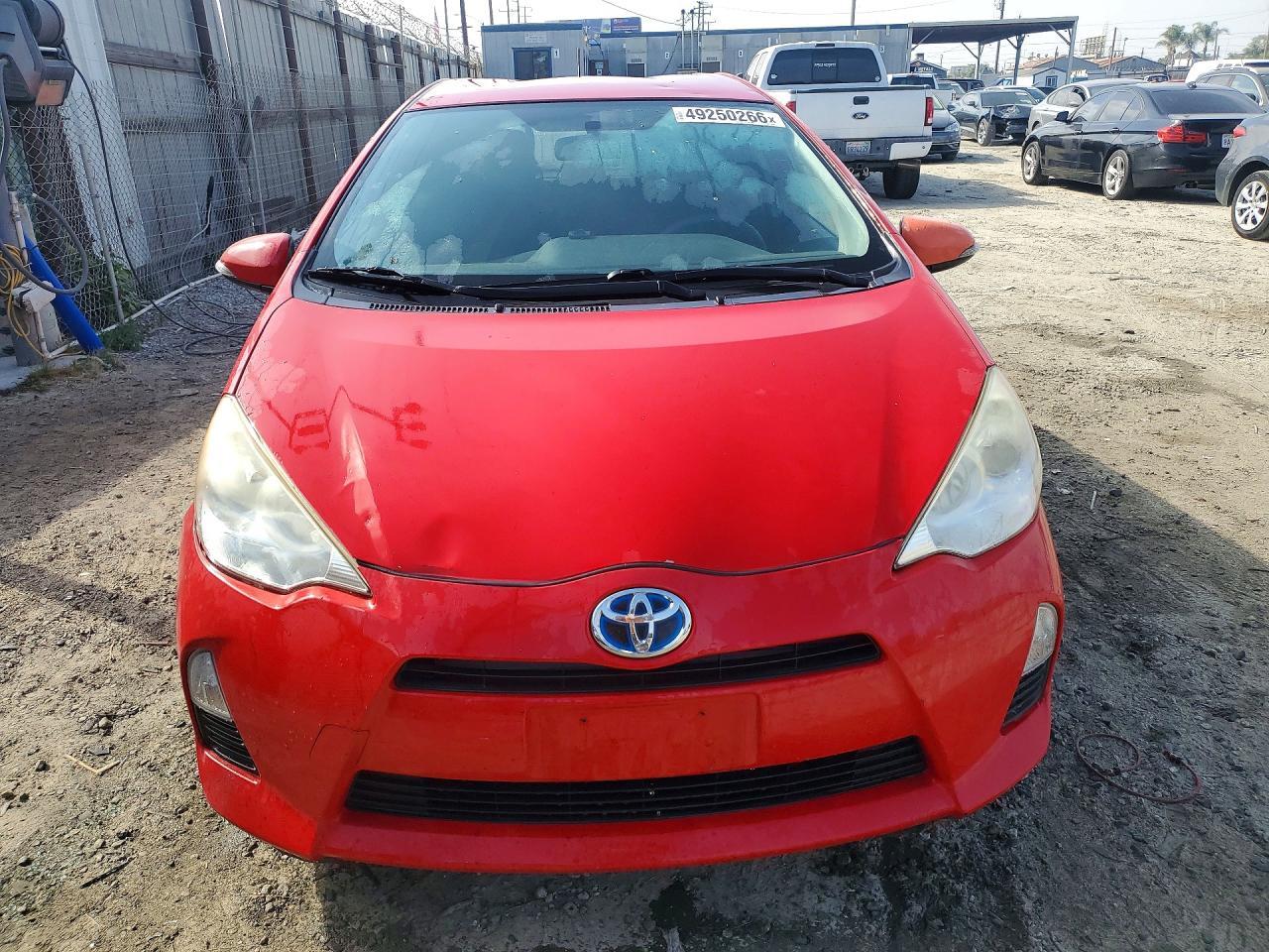 2014 Toyota Prius C Two - Image 5