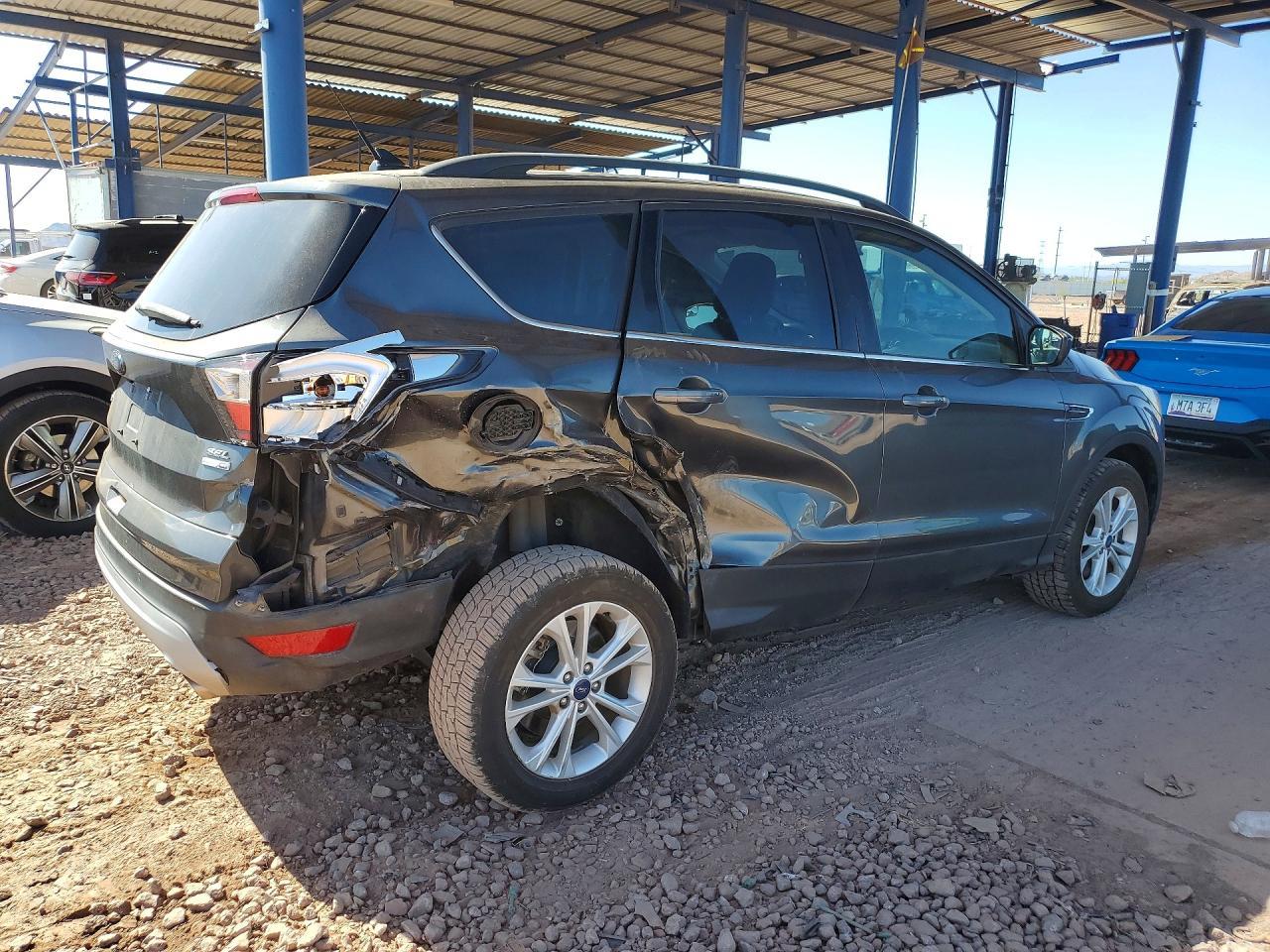 2018 Ford Escape Sel - Image 3