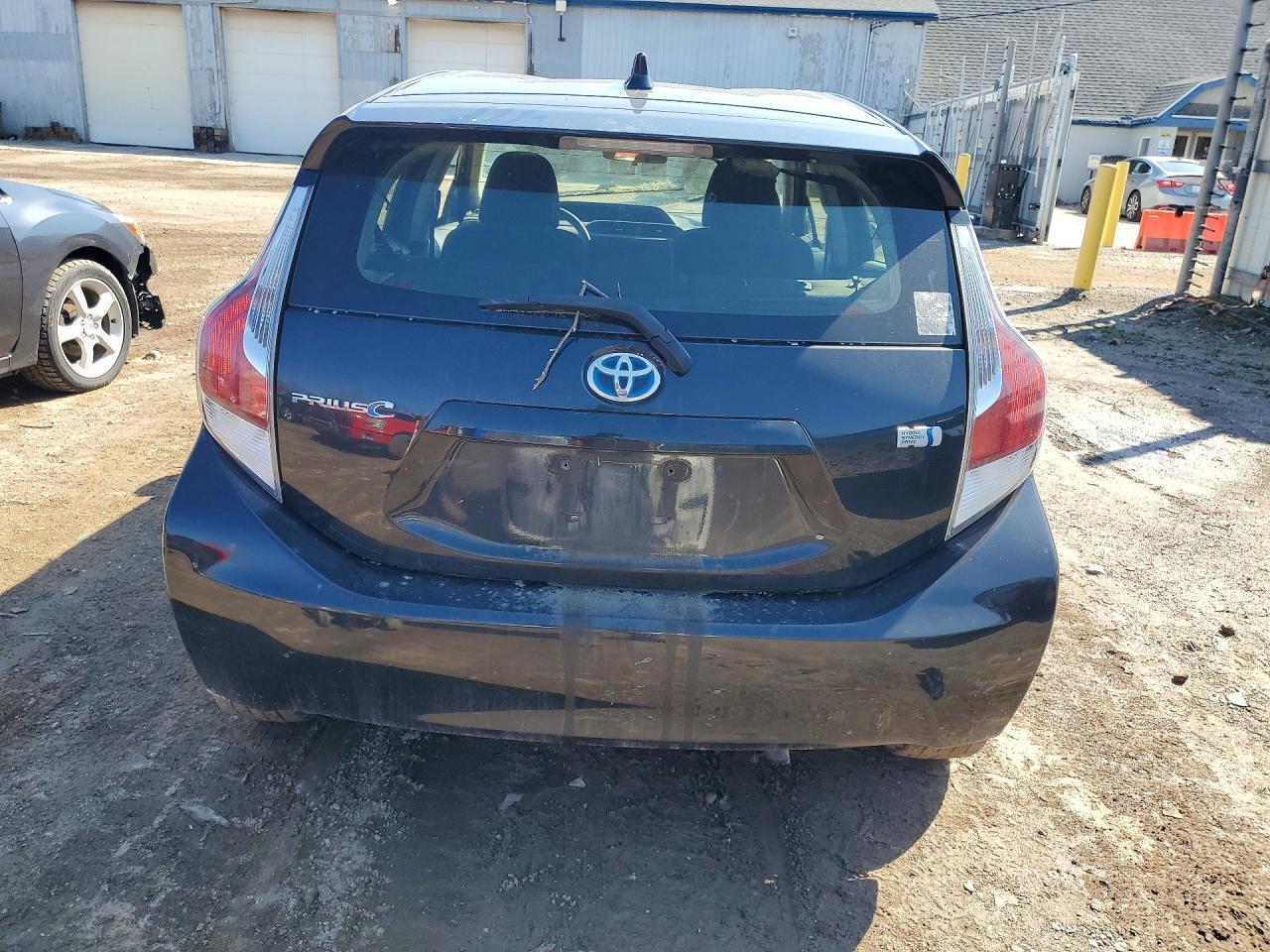 2016 Toyota Prius C Two - Фото 6