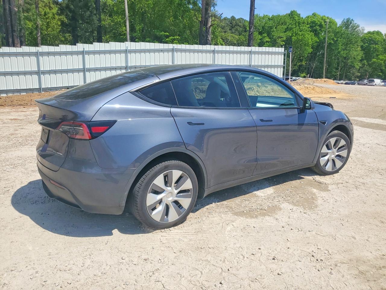 2023 Tesla Model Y - Image 3