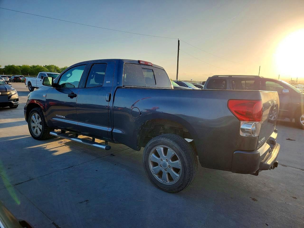 2007 Toyota Tundra Sr5 - Image 2