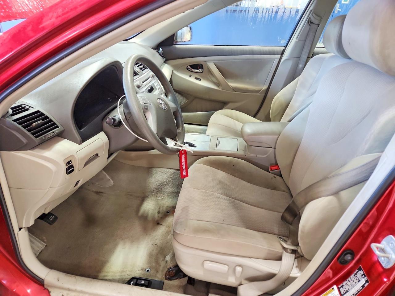 2011 Toyota Camry Le - Image 7