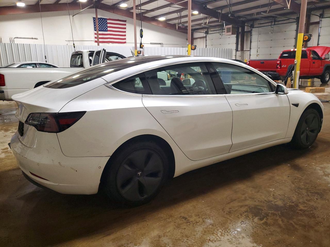 2020 Tesla Model 3 - Image 3