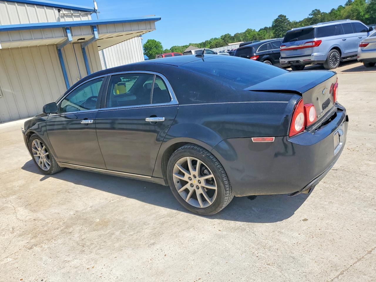 2011 Chevrolet Malibu Ltz - Image 2