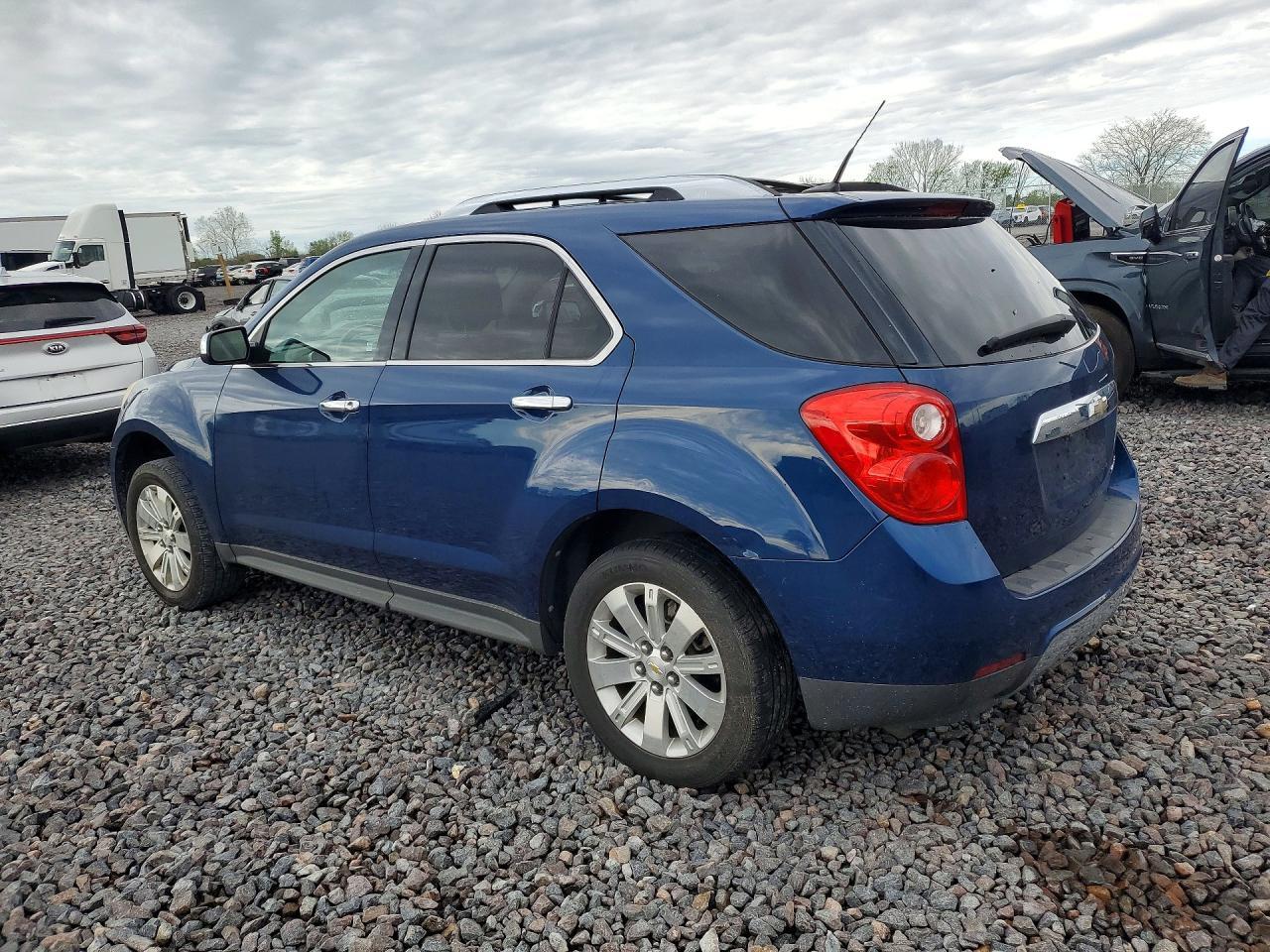 2010 Chevrolet Equinox Lt - Image 2