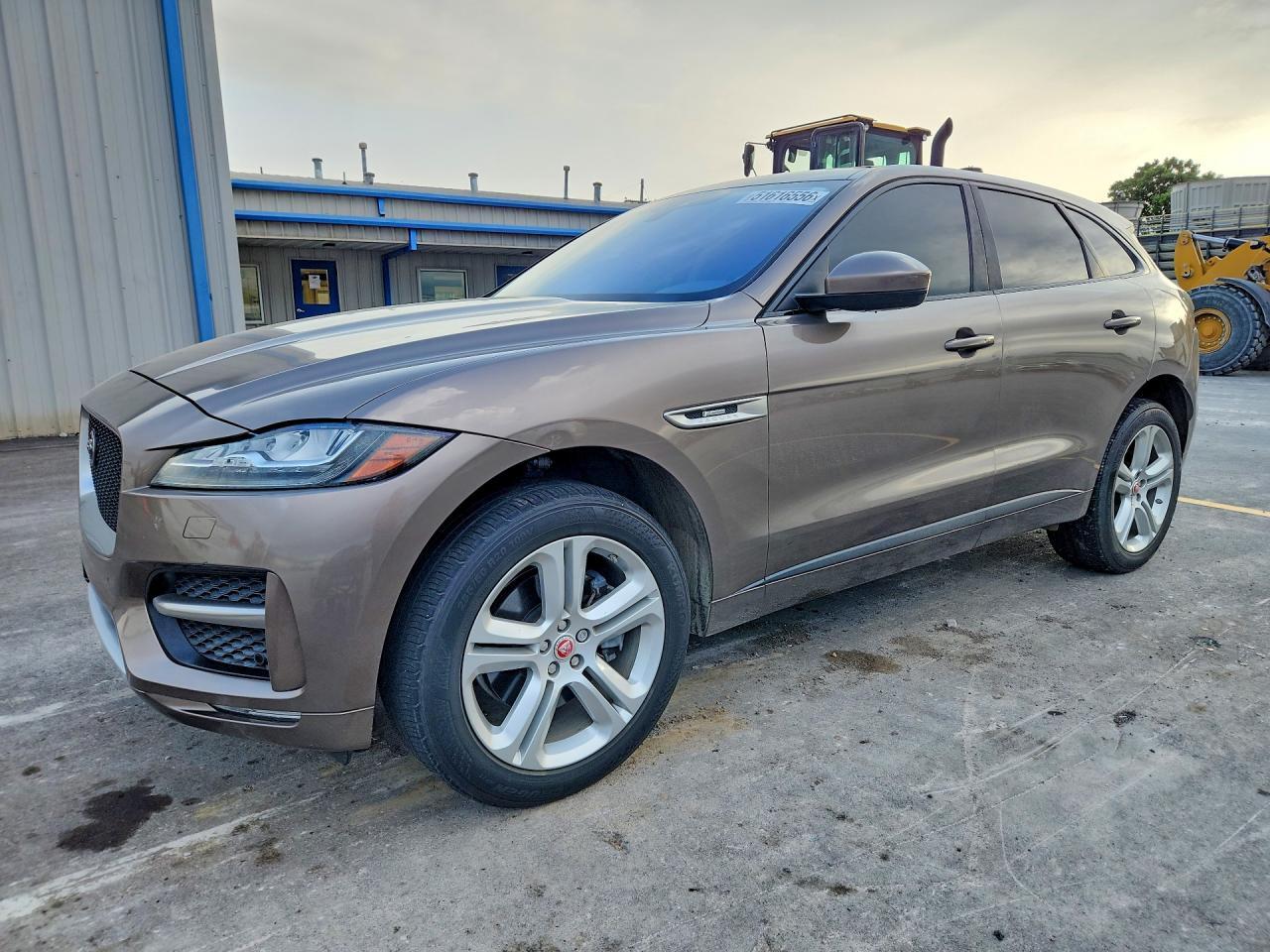 2017 Jaguar F-Pace R - Sport