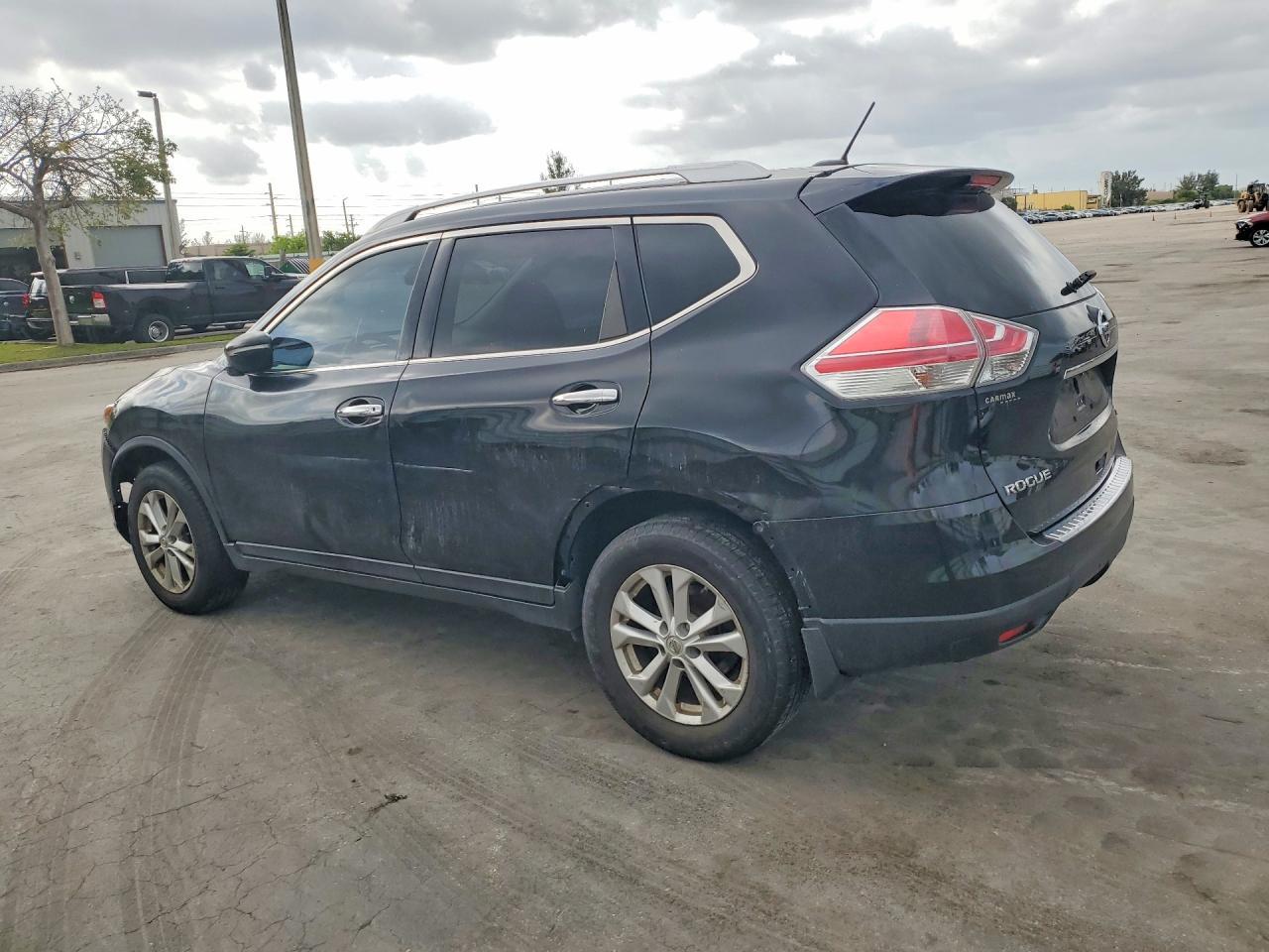 2015 Nissan Rogue Sv - Image 2