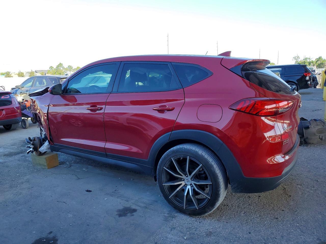 2021 Hyundai Tucson Se - Image 2