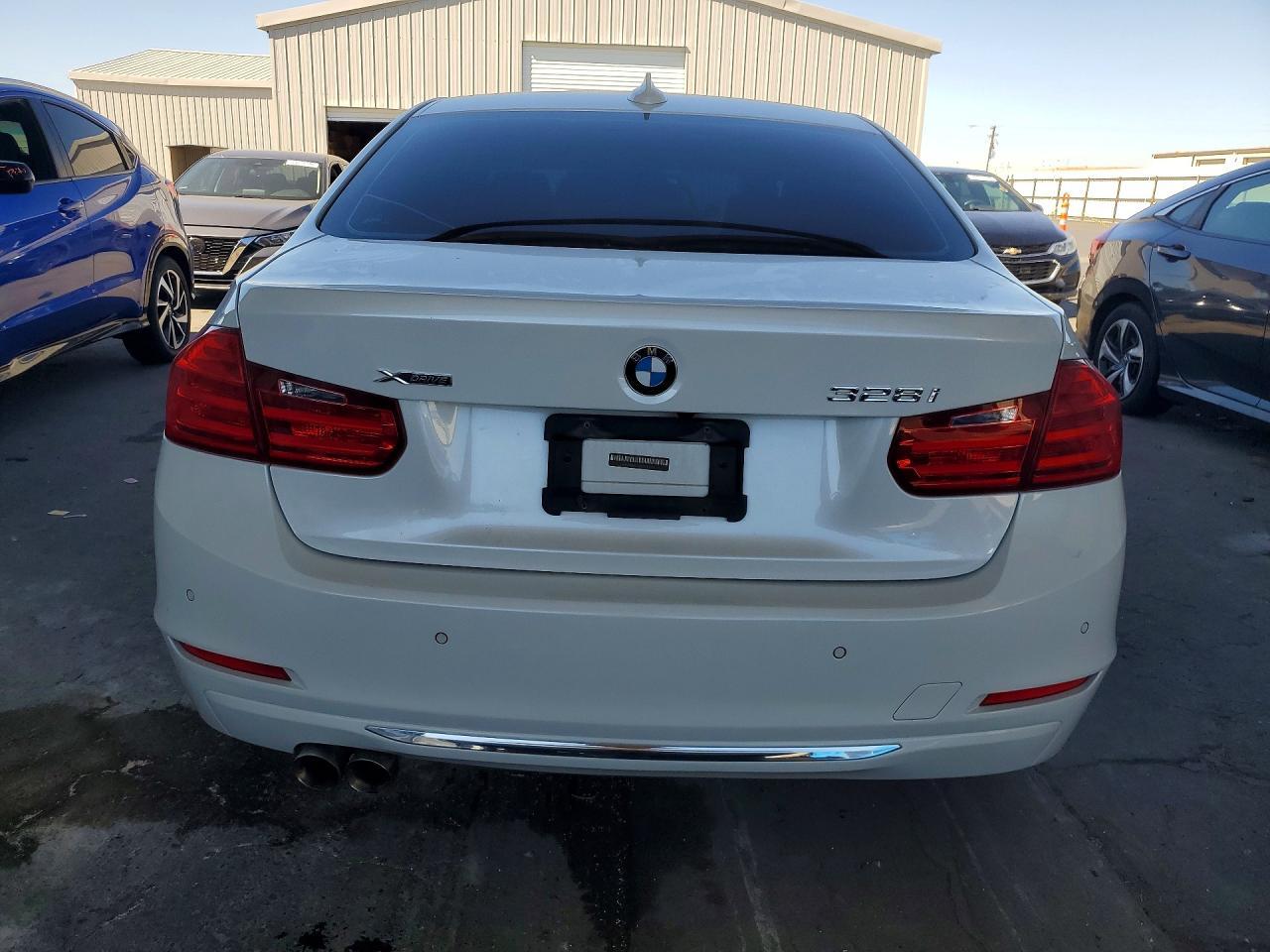 2015 BMW 328I - Фото 6