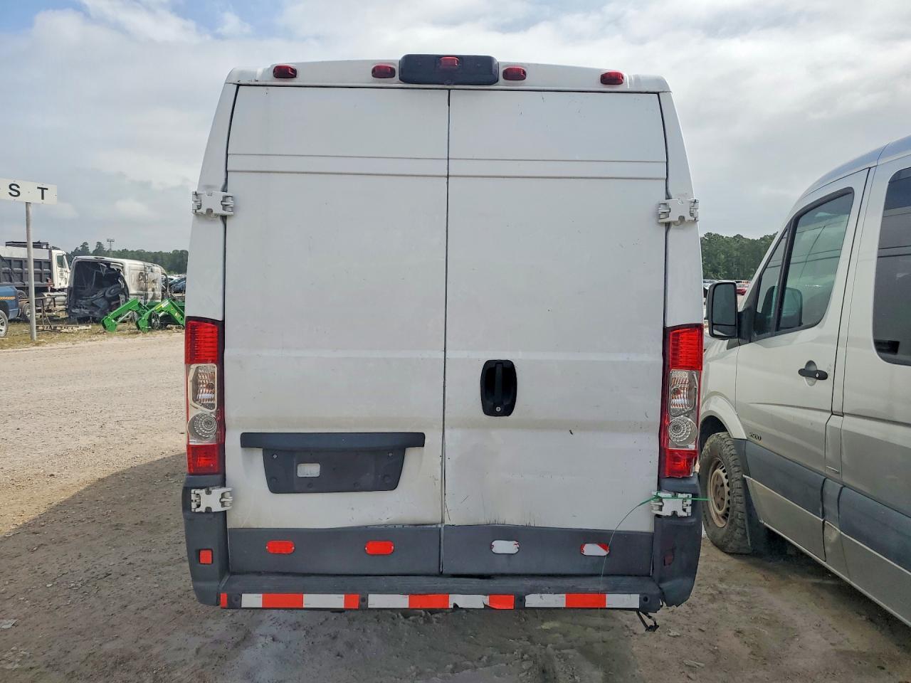 2018 Ram Promaster 3500 Utility / Service Van - Фото 6