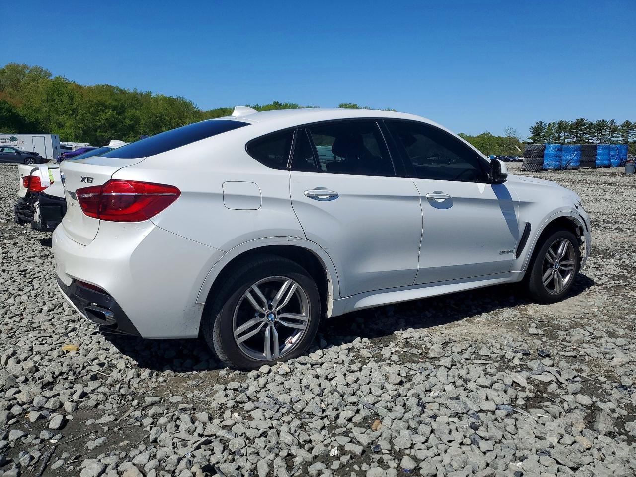 2015 BMW X6 xDrive35I - Фото 3