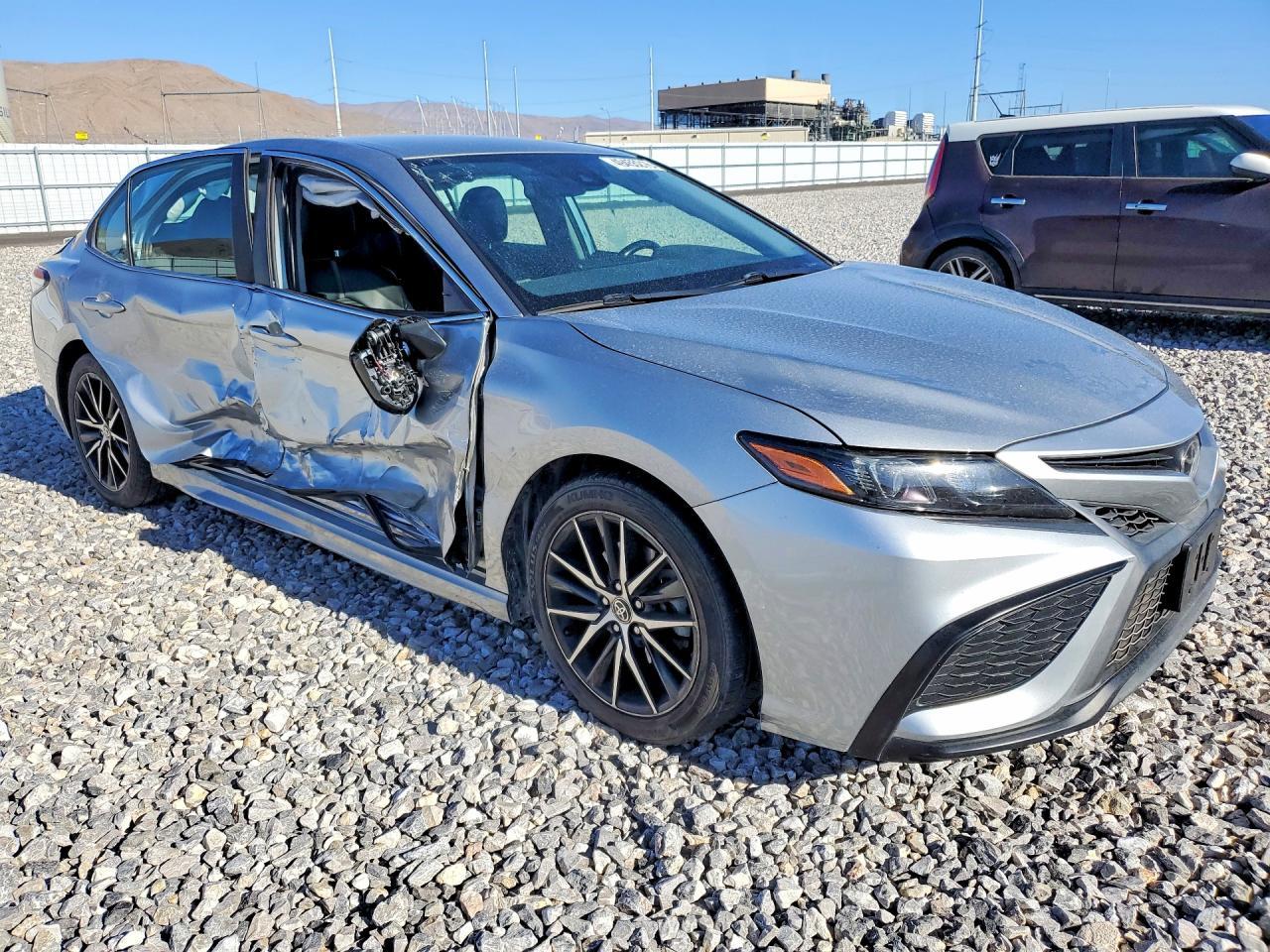 2021 Toyota Camry Se - Фото 4