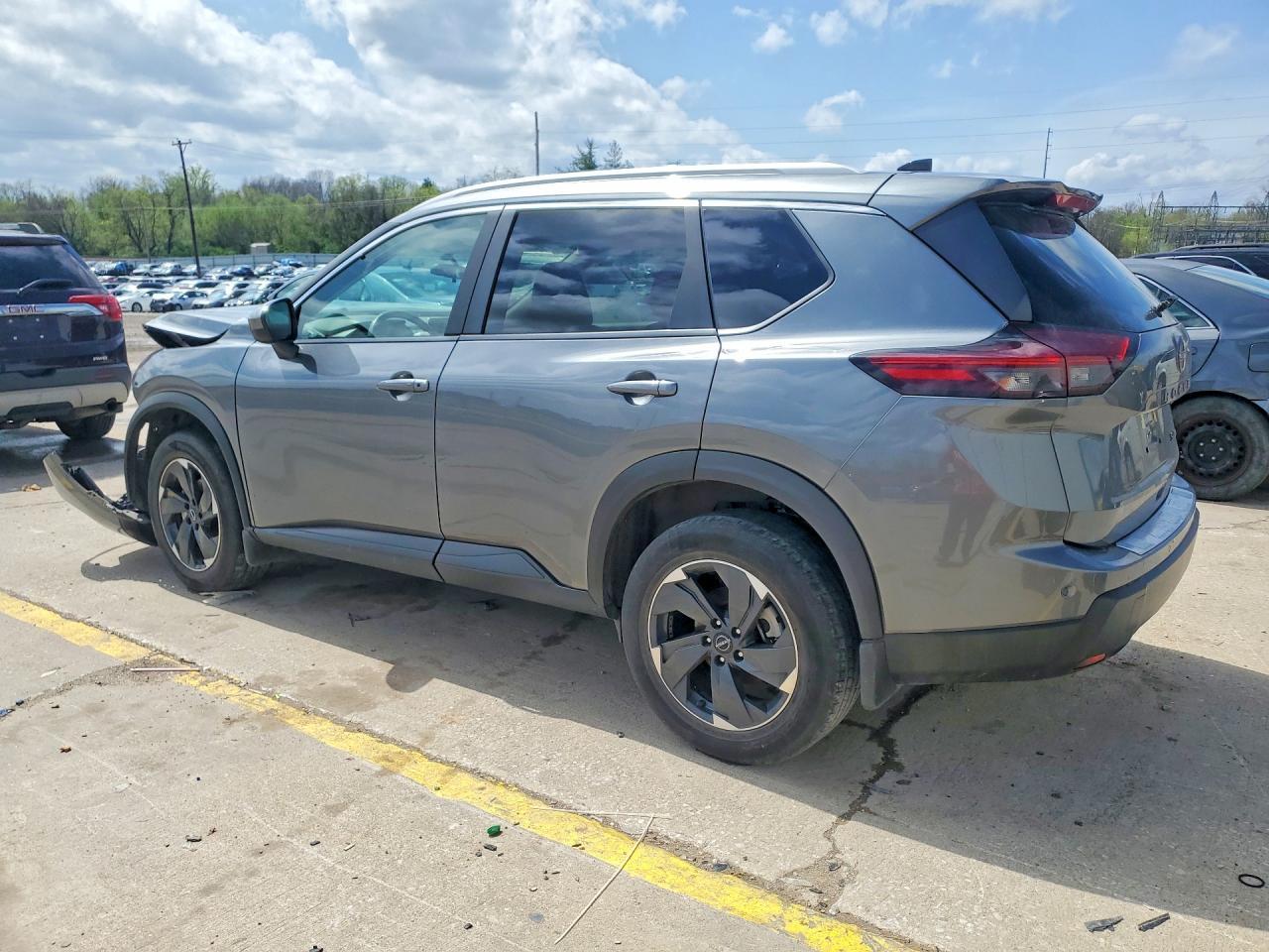 2024 Nissan Rogue Sv - Фото 2