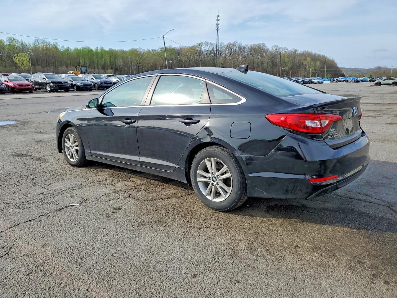 2017 Hyundai Sonata Se - Image 2