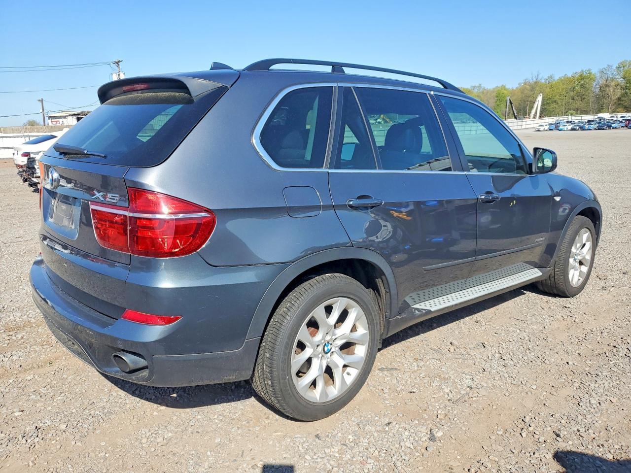 2013 BMW X5 xDrive35I - Image 3