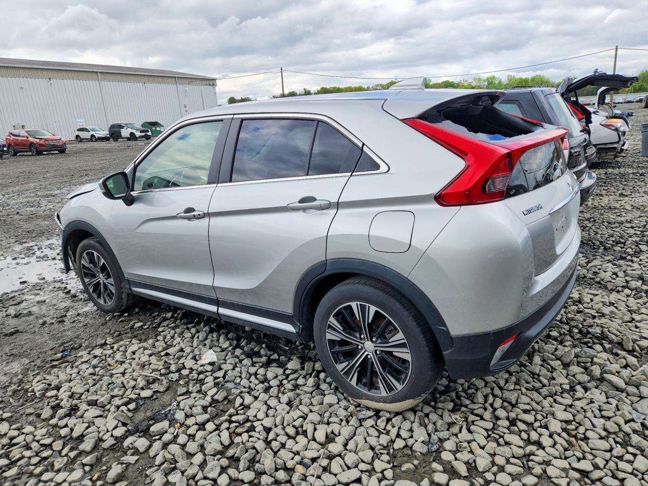2018 Mitsubishi Eclipse - Фото 2