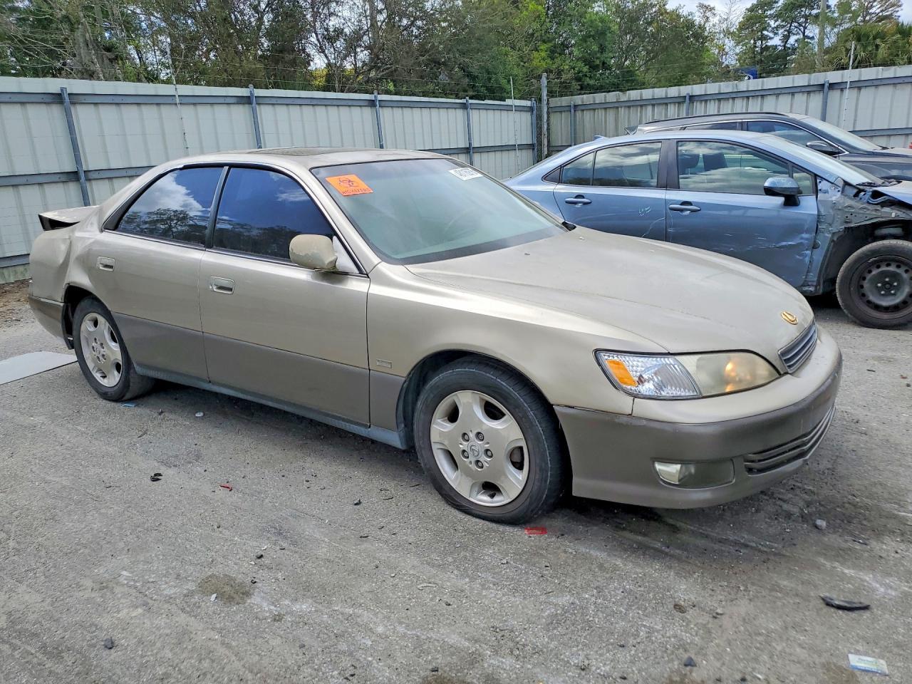 2000 Lexus Es 300 Base - Image 4