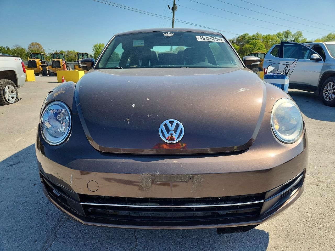 2013 Volkswagen Beetle - Фото 5