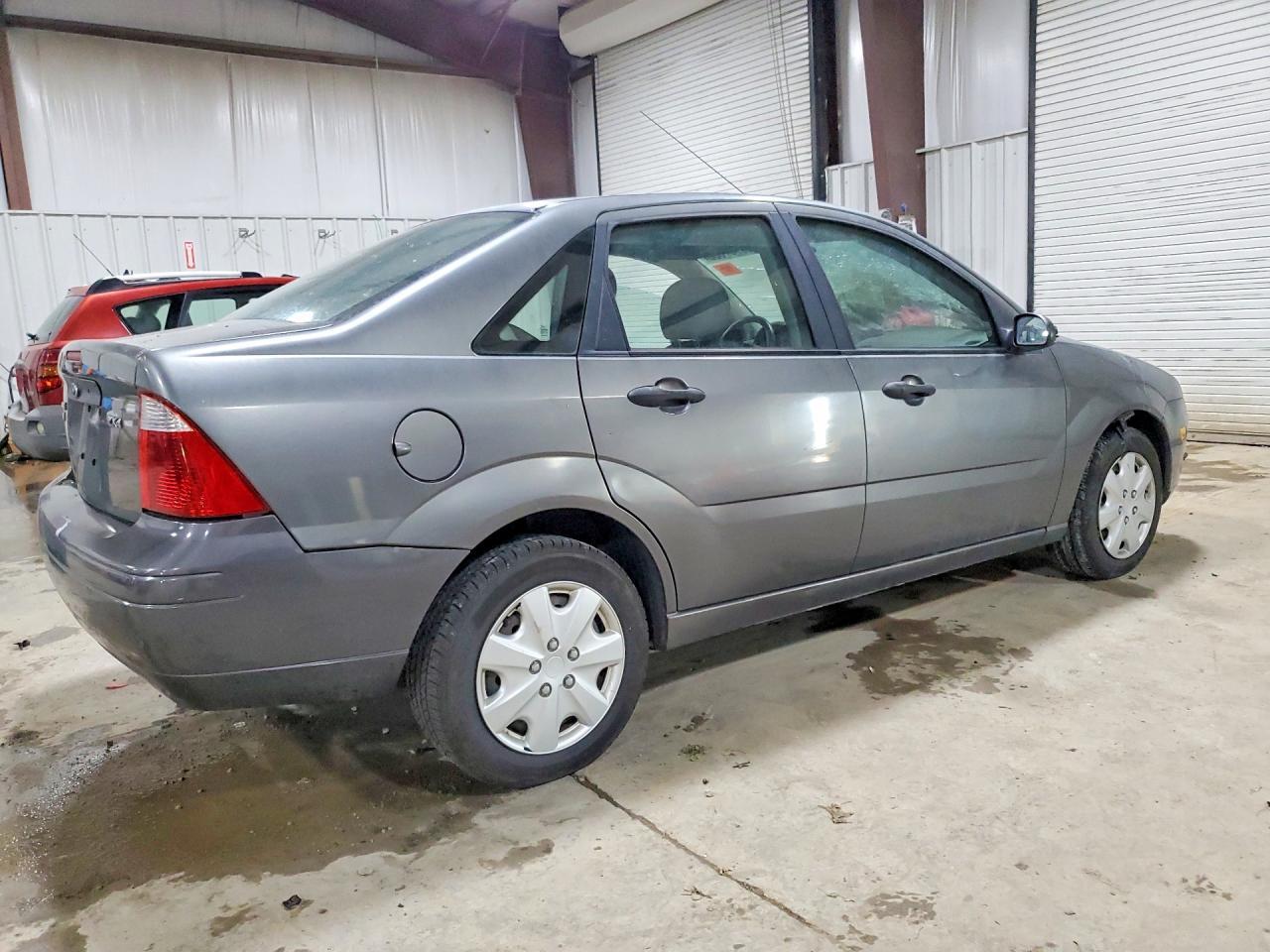 2005 Ford Focus Zx4 - Фото 3