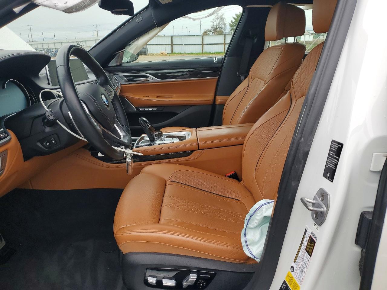 2018 BMW 750 - Фото 7