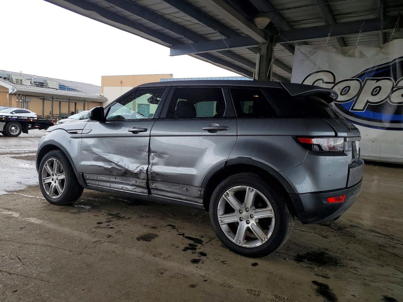 2014 Land Rover Range Rover Evoque Pure Premium - Image 2