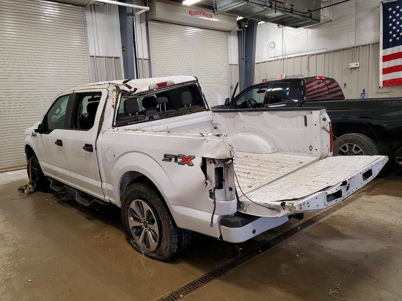 2019 Ford F150 Supercrew - Фото 2