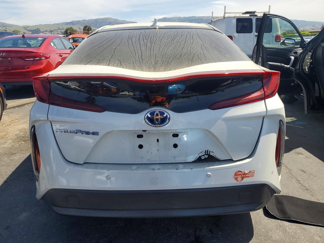 2017 Toyota Prius Prime Advanced - Фото 6