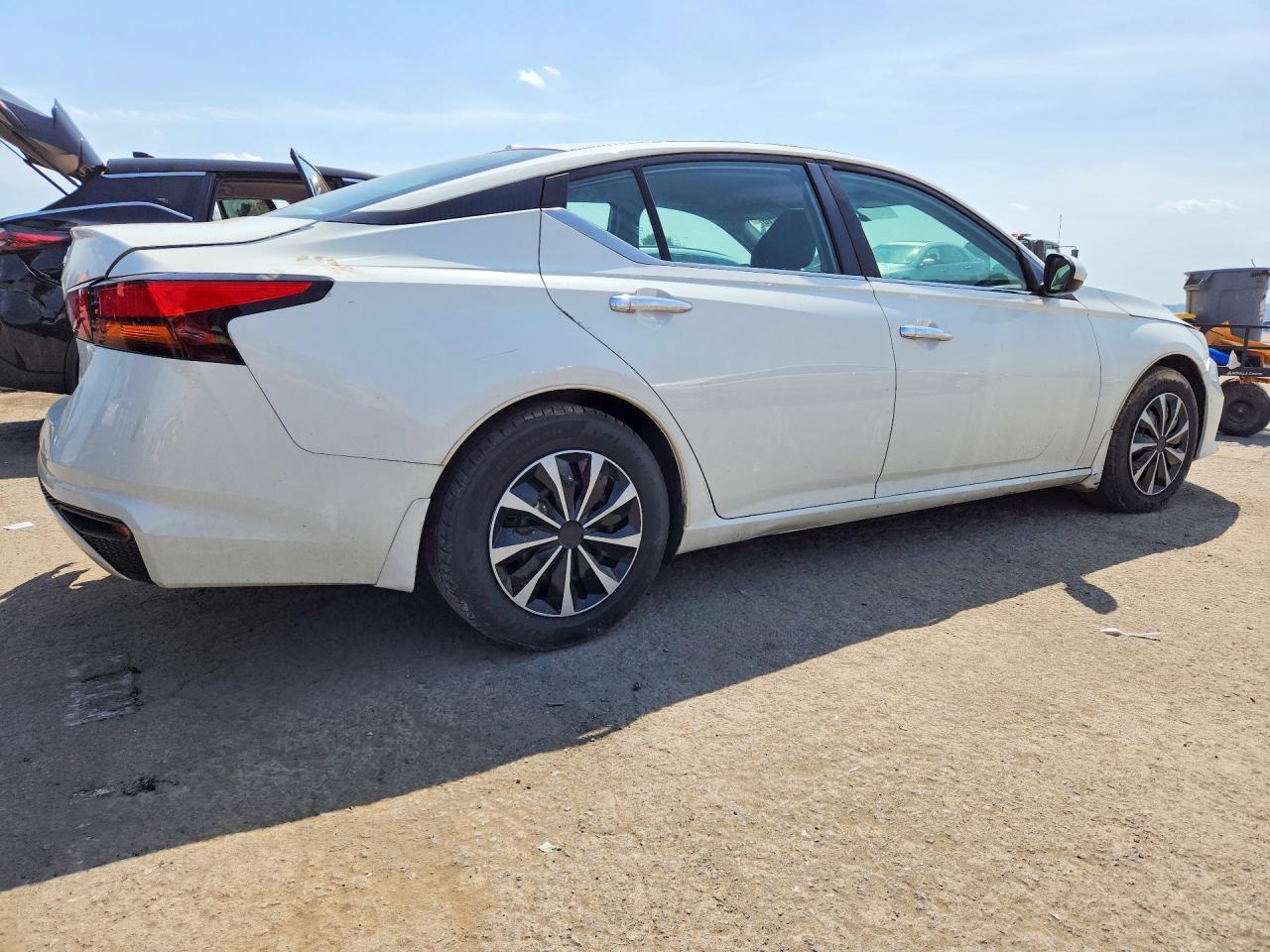 2019 Nissan Altima - Фото 3