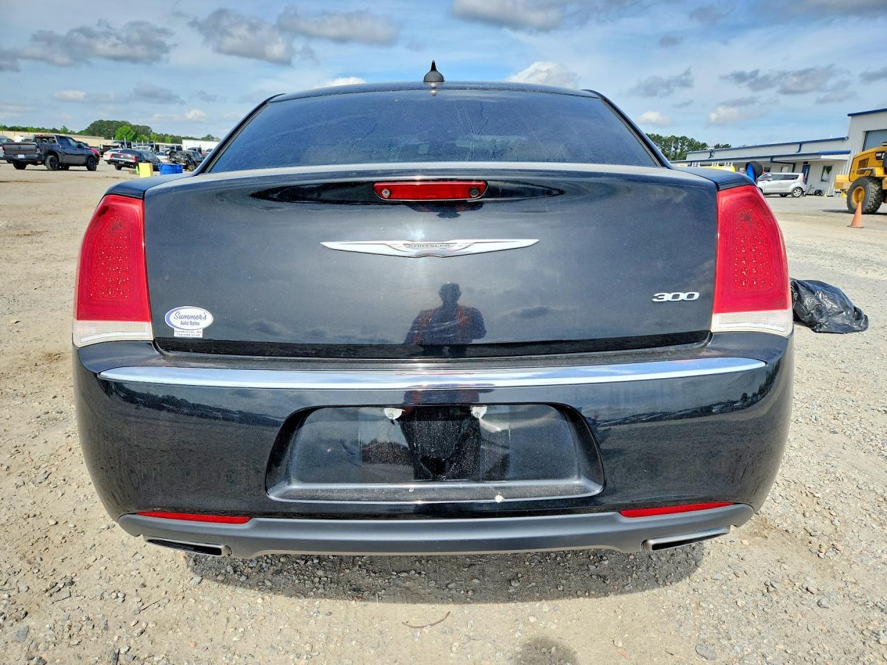 2018 Chrysler 300 Limited - Image 6