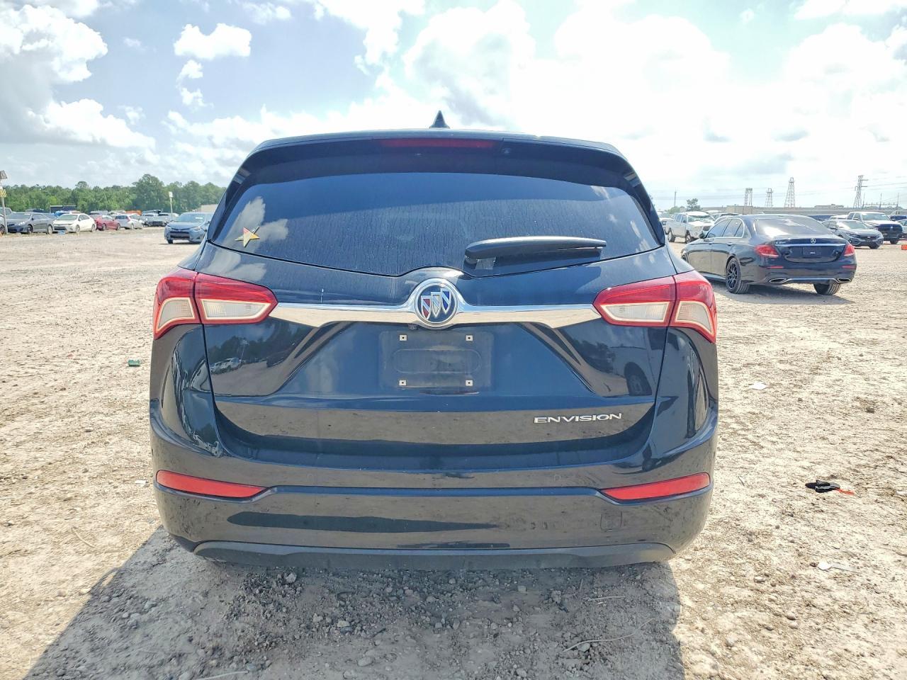 2020 Buick 4 Door - Image 6