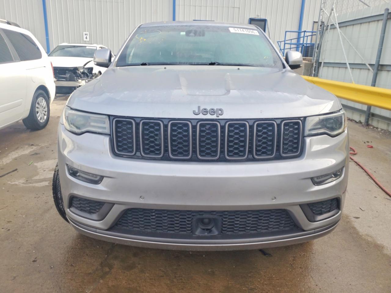 2020 Jeep Grand Cherokee Overland - Image 5