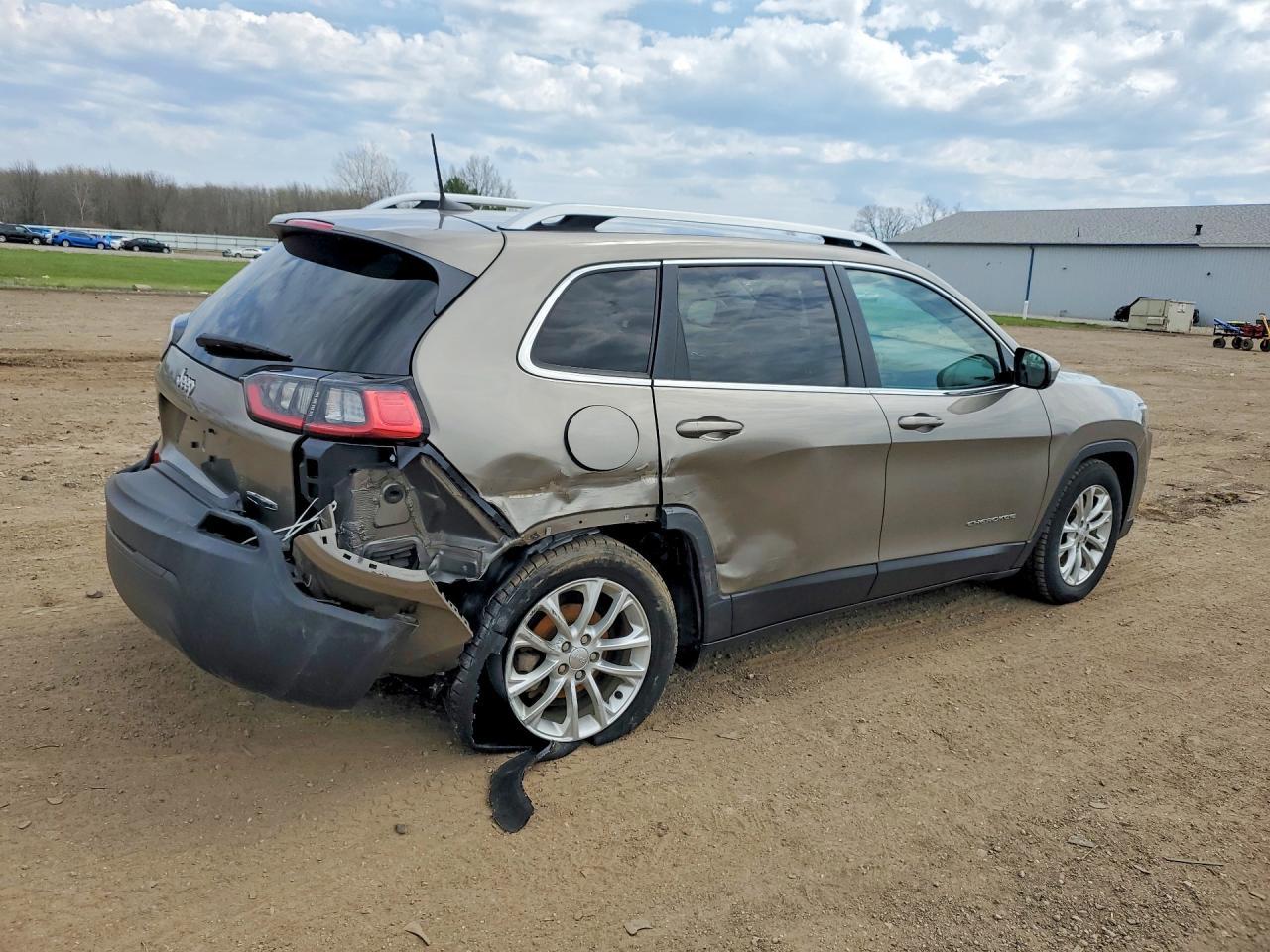 2019 Jeep Cherokee Latitude - Фото 3
