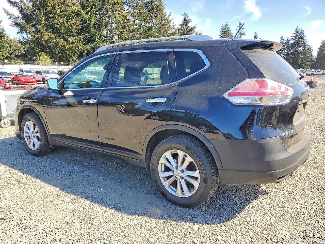 2015 Nissan Rogue Sv - Image 2